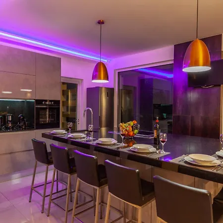 Villa Villa In Armacao De Pera With Garden *