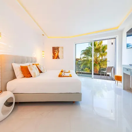 别墅 Villa In Armacao De Pera With Garden
