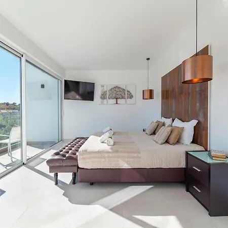 Villa In Armacao De Pera With Garden *